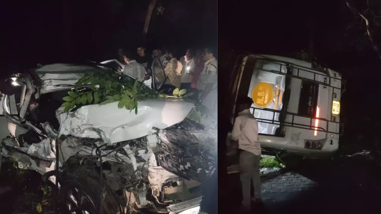 Accident : नर्मदापुरम-पचमढ़ी मार्ग पर भीषण हादसा, बस-कार की टक्कर में 26 लोग घायल; 14 को नर्मदापुरम रेफर Accident : नर्मदापुरम-पचमढ़ी मार्ग पर भीषण हादसा, बस-कार की टक्कर में 26 लोग घायल; 14 को नर्मदापुरम रेफर