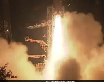 ISRO EOS-05 Satellite Launch: 36,000km से तस्वीरें लेने वाला पहला भारतीय सैटेलाइट लॉन्च, आपदा से पहले मिलेगा अलर्ट ISRO EOS-05 Satellite Launch: 36,000km से तस्वीरें लेने वाला पहला भारतीय सैटेलाइट लॉन्च, आपदा से पहले मिलेगा अलर्ट