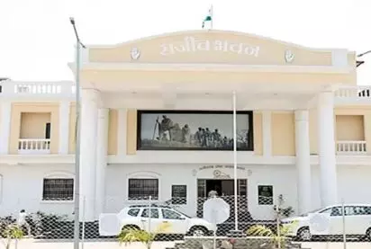 Chhattisgarh Youth Congress Election: वोटिंग से पहले सत्येंद्र चेलक और शैलेंद्र बंजारे का नामांकन होल्ड, यूथ कांग्रेस में बवाल Chhattisgarh Youth Congress Election: वोटिंग से पहले सत्येंद्र चेलक और शैलेंद्र बंजारे का नामांकन होल्ड, यूथ कांग्रेस में बवाल