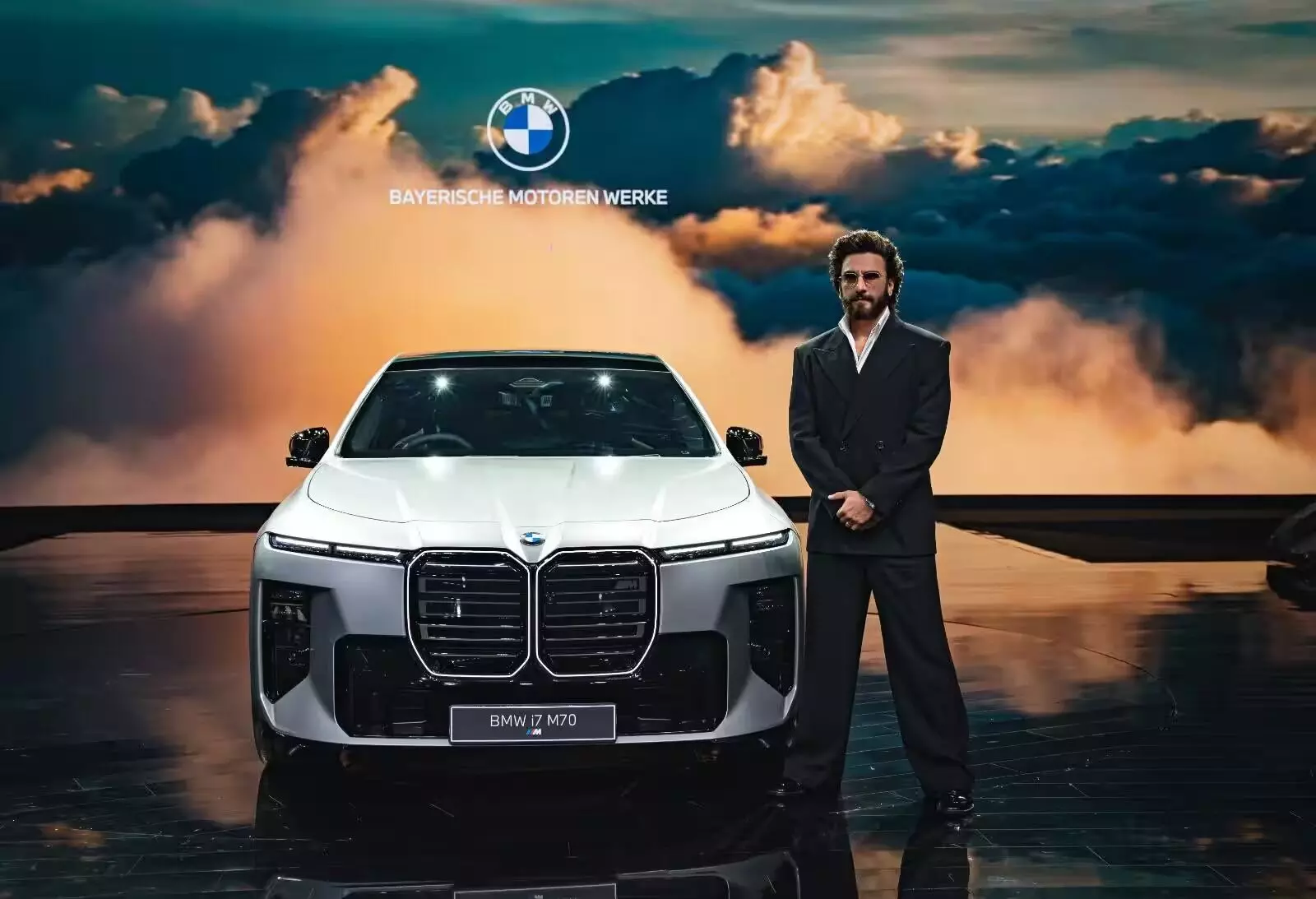 Ranveer Singh : रणवीर सिंह बने BMW इंडिया के ब्रांड एंबेसडर, जानें एक विज्ञापन से कितनी कमाई करते हैं एक्टर Ranveer Singh : रणवीर सिंह बने BMW इंडिया के ब्रांड एंबेसडर, जानें एक विज्ञापन से कितनी कमाई करते हैं एक्टर