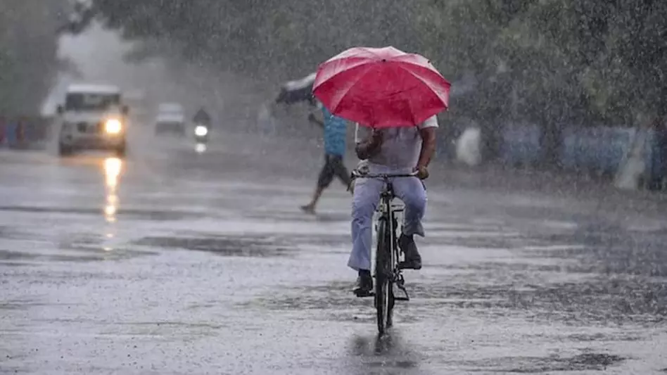 CG Weather Update: छत्तीसगढ़ में बारिश का दौर जारी, रायपुर समेत कई जिलों में आज भी बरसेंगे बादल; सोमवार के बाद कम होगी मानसूनी गतिविधियां CG Weather Update: छत्तीसगढ़ में बारिश का दौर जारी, रायपुर समेत कई जिलों में आज भी बरसेंगे बादल; सोमवार के बाद कम होगी मानसूनी गतिविधियां