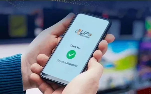 UPI Payment Charge पर सरकार का बड़ा अपडेट, ₹2,000 तक के लेनदेन पर क्या है नियम?, पढ़ें पूरी खबर UPI Payment Charge पर सरकार का बड़ा अपडेट, ₹2,000 तक के लेनदेन पर क्या है नियम?, पढ़ें पूरी खबर