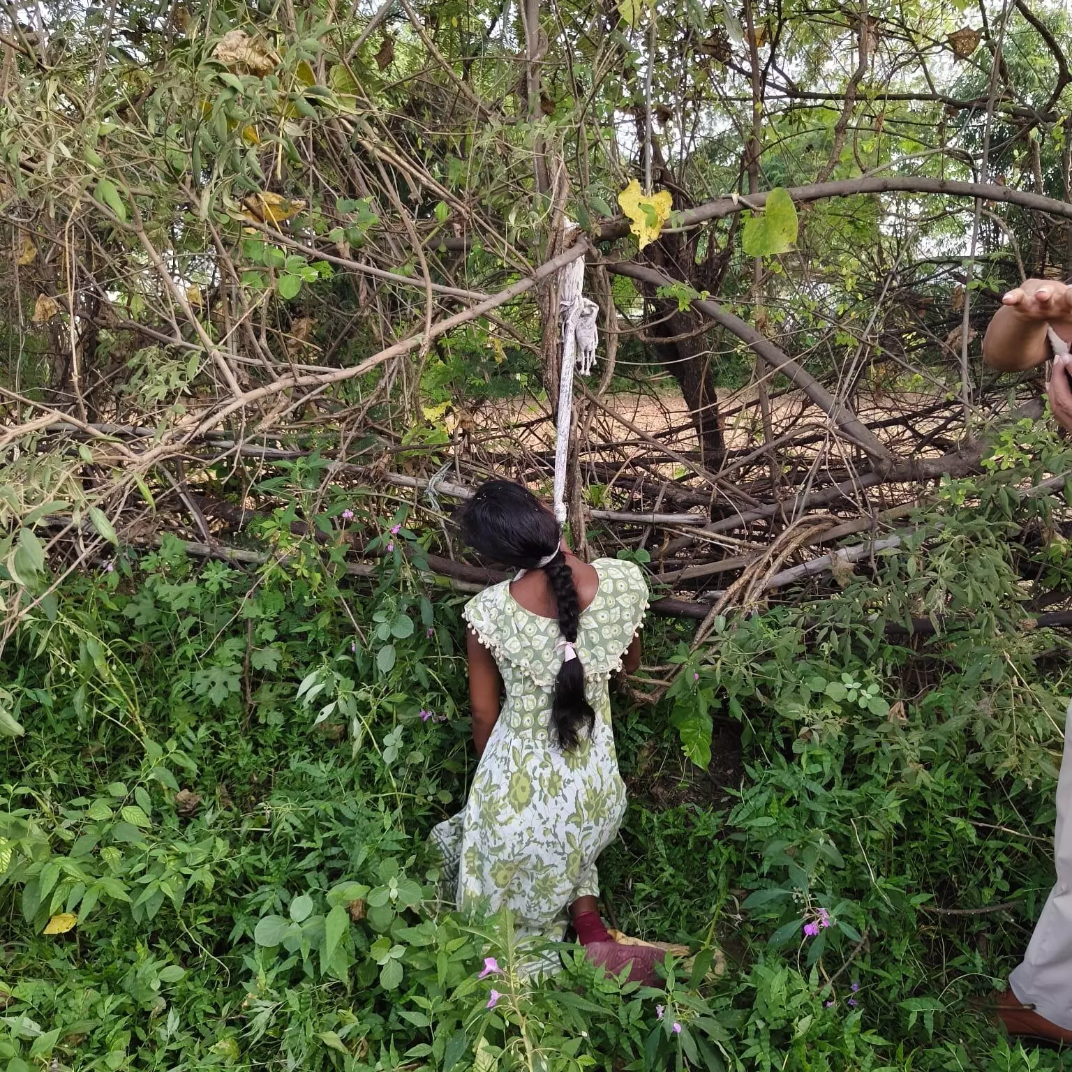 CG News : डिलीवरी के चार दिन बाद प्रसूता ने लगाई फांसी, आत्महत्या की वजह अब भी स्पष्ट नहीं CG News : डिलीवरी के चार दिन बाद प्रसूता ने लगाई फांसी, आत्महत्या की वजह अब भी स्पष्ट नहीं