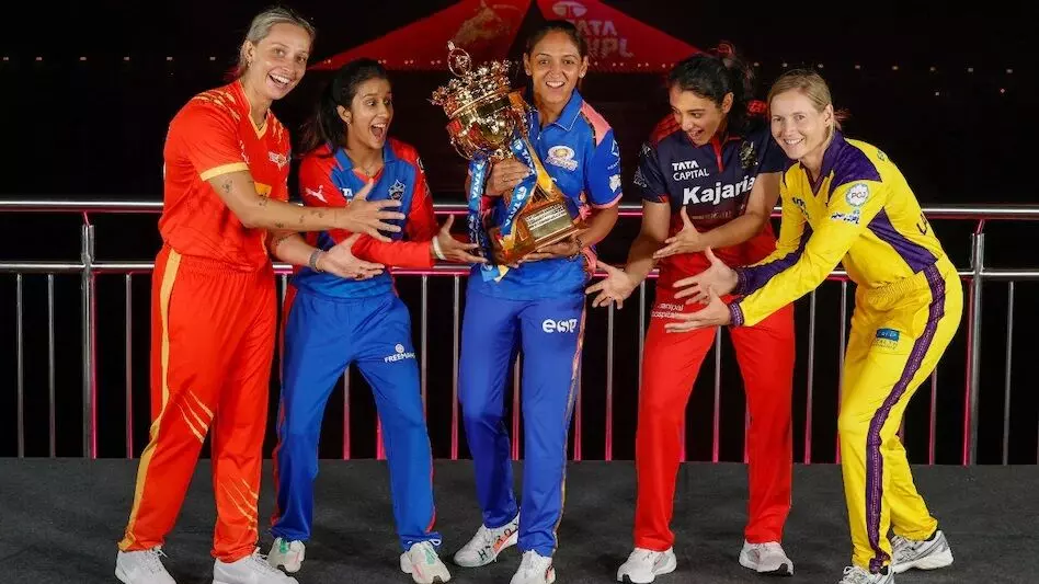 WPL 2027 का काउंटडाउन शुरू, पहले रिटेंशन फिर नीलामी; 28 अक्टूबर को बदल जाएगी कई खिलाड़ियों की टीम? WPL 2027 का काउंटडाउन शुरू, पहले रिटेंशन फिर नीलामी; 28 अक्टूबर को बदल जाएगी कई खिलाड़ियों की टीम?