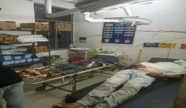 CG Accident : घर के सामने खड़े होकर बात कर रहे थे तीन लोग, बेकाबू मालवाहक ने रौंदा, दो सगे भाइयों की मौत CG Accident : घर के सामने खड़े होकर बात कर रहे थे तीन लोग, बेकाबू मालवाहक ने रौंदा, दो सगे भाइयों की मौत