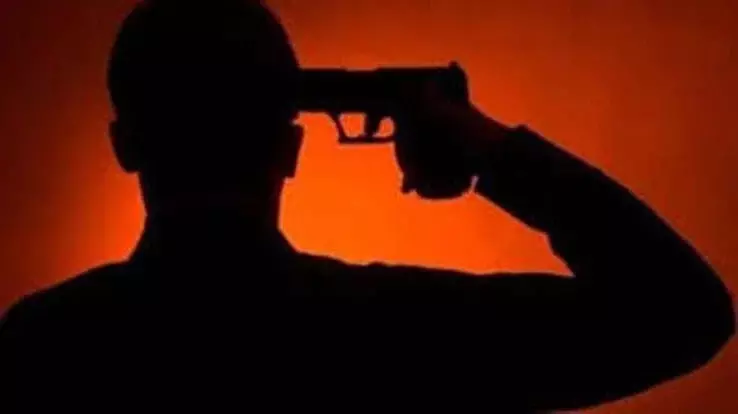 Jharkhand News : पुलिस पिकेट में गूंजी गोली की आवाज, सैप सूबेदार ने सर्विस राइफल से खुद को मारी गोली Jharkhand News : पुलिस पिकेट में गूंजी गोली की आवाज, सैप सूबेदार ने सर्विस राइफल से खुद को मारी गोली