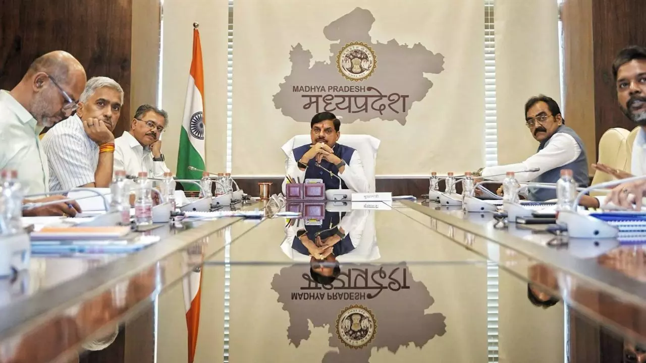 MP : CM मोहन यादव का एक्शन, भवन विकास निगम बनेगा रेवेन्यू जनरेटिंग बॉडी; टेंडर प्रक्रिया में भी बदलाव MP : CM मोहन यादव का एक्शन, भवन विकास निगम बनेगा रेवेन्यू जनरेटिंग बॉडी; टेंडर प्रक्रिया में भी बदलाव