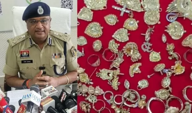 Sitapur Jewelry Theft : 500 CCTV खंगालने के बाद खुला 1 करोड़ की ज्वेलरी चोरी का राज, आरोपी ओडिशा से गिरफ्तार Sitapur Jewelry Theft : 500 CCTV खंगालने के बाद खुला 1 करोड़ की ज्वेलरी चोरी का राज, आरोपी ओडिशा से गिरफ्तार