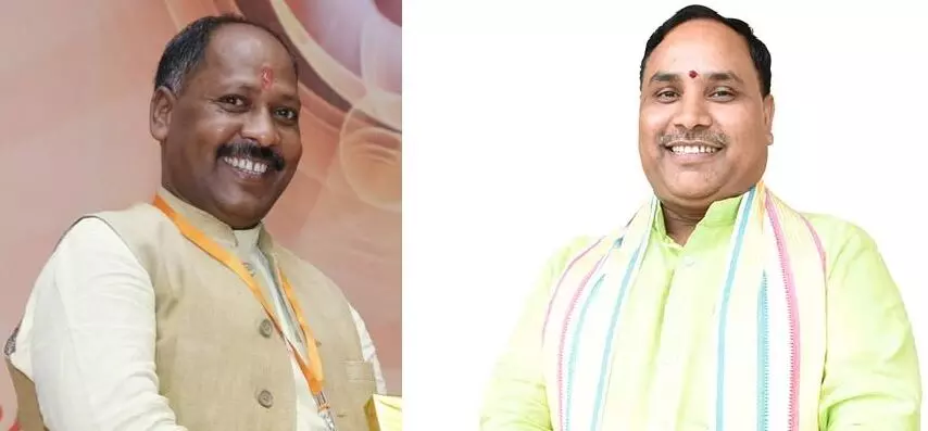 Pawan Sai, Jharkhand In-charge: छत्तीसगढ़ बीजेपी में बड़ा बदलाव, संगठन मंत्री पवन साय को झारखंड का प्रभार, कर्मवीर लेंगे जगह, देखें सूची किसे कहां मिला प्रभार Pawan Sai, Jharkhand In-charge: छत्तीसगढ़ बीजेपी में बड़ा बदलाव, संगठन मंत्री पवन साय को झारखंड का प्रभार, कर्मवीर लेंगे जगह, देखें सूची किसे कहां मिला प्रभार