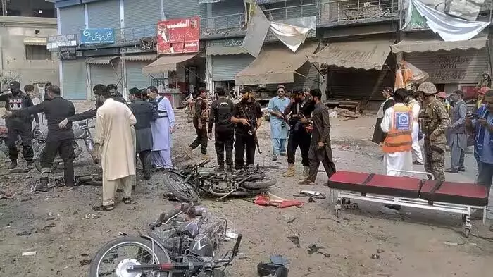 पाकिस्तान के डेरा इस्माइल खान में बड़ा धमाका, 11 की मौत, 30 घायल; TTP ने ली जिम्मेदारी पाकिस्तान के डेरा इस्माइल खान में बड़ा धमाका, 11 की मौत, 30 घायल; TTP ने ली जिम्मेदारी