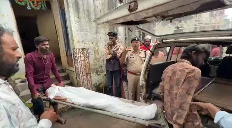 CG News : किराए के मकान में नाबालिग लड़की की संदिग्ध मौत, साथ रहने वाला युवक फरार CG News : किराए के मकान में नाबालिग लड़की की संदिग्ध मौत, साथ रहने वाला युवक फरार
