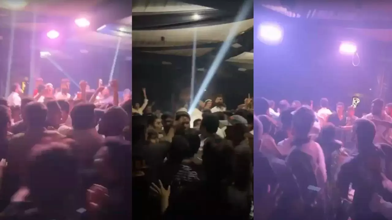 Raipur City News : VIP रोड के EDO क्लब में देर रात हंगामा, DJ कॉम्पिटिशन के दौरान भिड़े दो गुट, VIDEO वायरल Raipur City News : VIP रोड के EDO क्लब में देर रात हंगामा, DJ कॉम्पिटिशन के दौरान भिड़े दो गुट, VIDEO वायरल