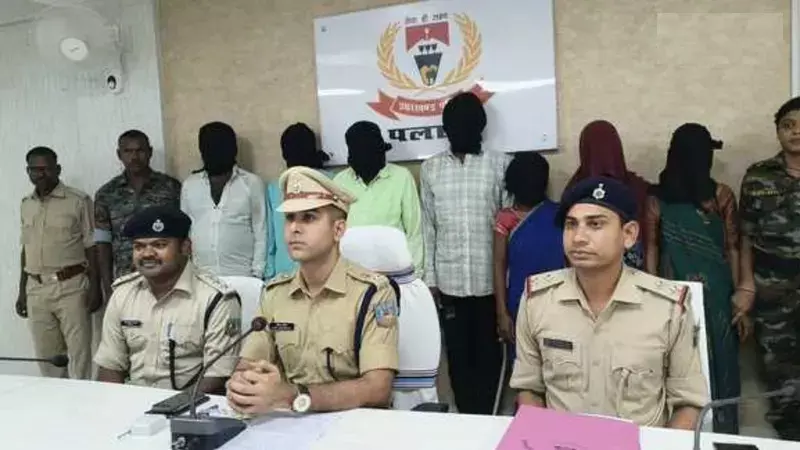 Jharkhand Crime : अंधेकत्ल की गुत्थी सुलझी, 10 लाख में सुपारी देकर पत्नी ने रची पति की हत्या की साजिश, 7 गिरफ्तार Jharkhand Crime : अंधेकत्ल की गुत्थी सुलझी, 10 लाख में सुपारी देकर पत्नी ने रची पति की हत्या की साजिश, 7 गिरफ्तार