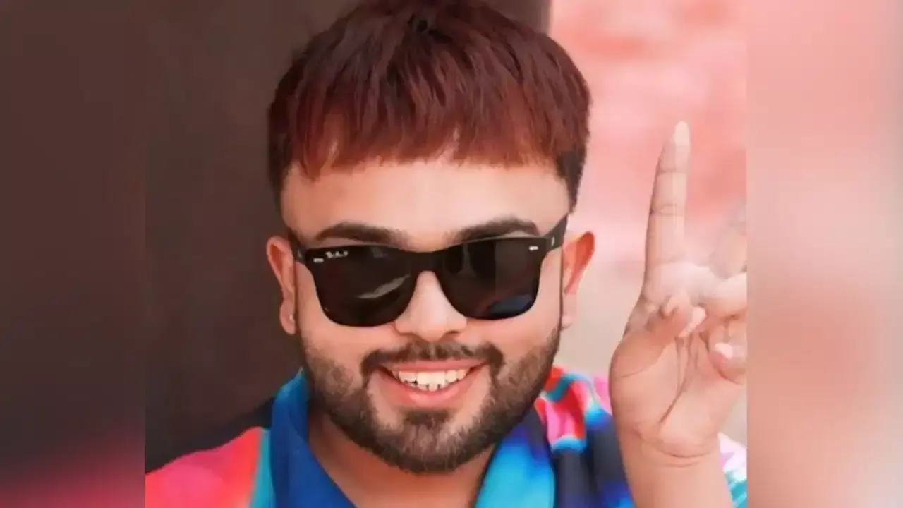 Amritsar Influencer Mad Sandhu Murder: मेकअप आर्टिस्ट और सोशल मीडिया इन्फ्लुएंसर मैड संधू की गोली मारकर हत्या, जांच में जुटी पुलिस Amritsar Influencer Mad Sandhu Murder: मेकअप आर्टिस्ट और सोशल मीडिया इन्फ्लुएंसर मैड संधू की गोली मारकर हत्या, जांच में जुटी पुलिस