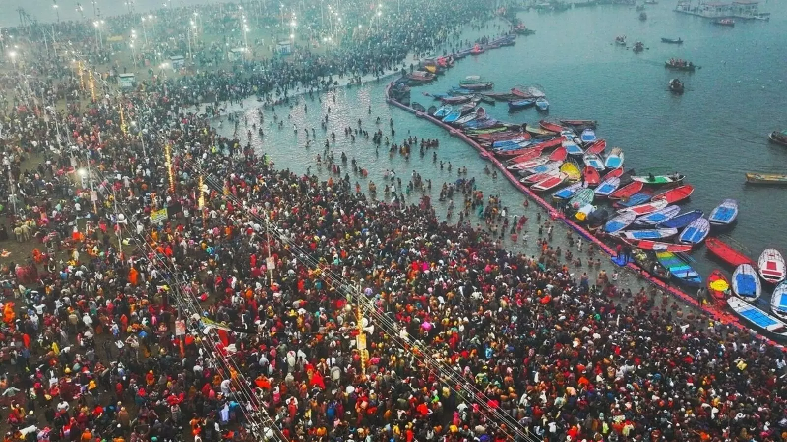 माघ मेला 2027 : 15 जनवरी से संगम तट पर शुरू होगा कल्पवास, 45 दिन तक चलेगा धार्मिक आयोजन माघ मेला 2027 : 15 जनवरी से संगम तट पर शुरू होगा कल्पवास, 45 दिन तक चलेगा धार्मिक आयोजन