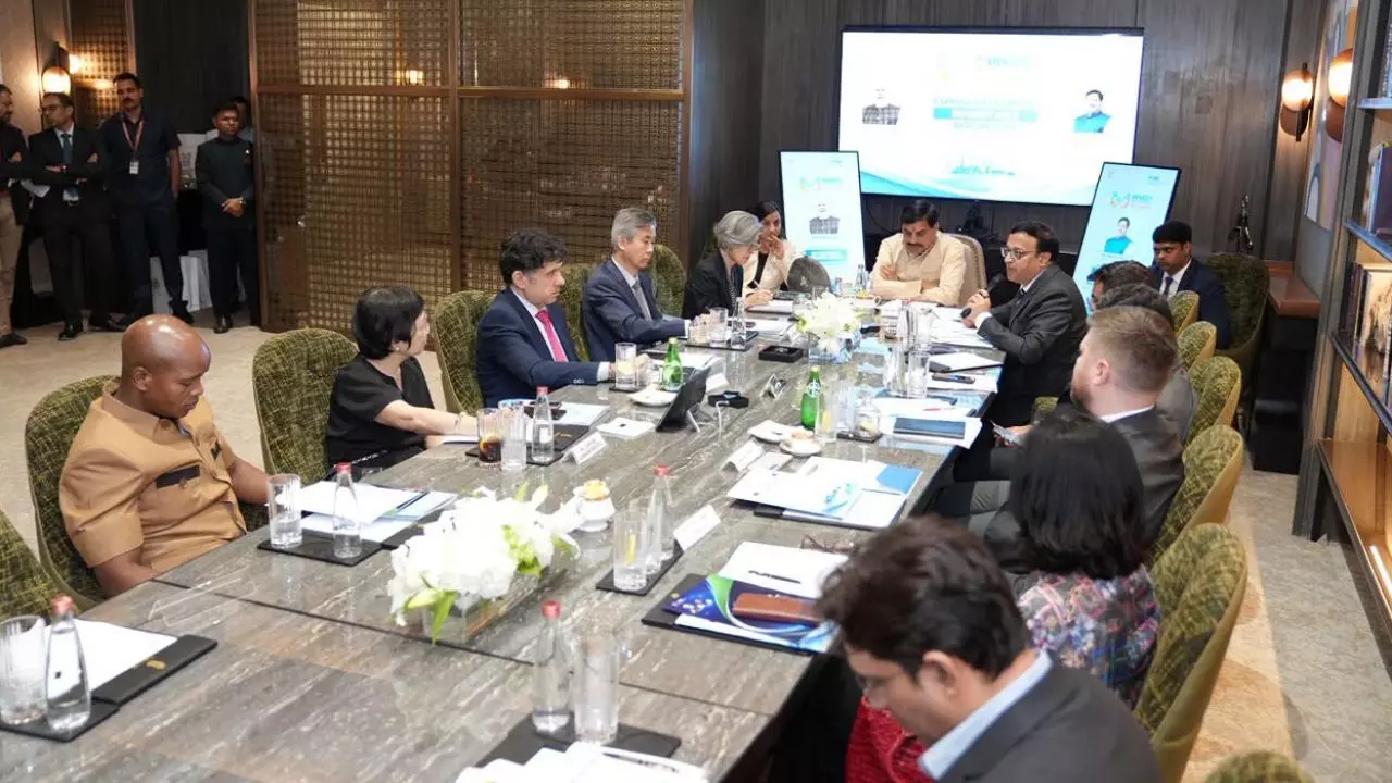 GIS-2027: 7 देशों को पार्टनर कंट्री बनने का न्योता, CM मोहन यादव बोले- निवेश प्रस्तावों का धरातल पर उतरना जरूरी GIS-2027: 7 देशों को पार्टनर कंट्री बनने का न्योता, CM मोहन यादव बोले- निवेश प्रस्तावों का धरातल पर उतरना जरूरी