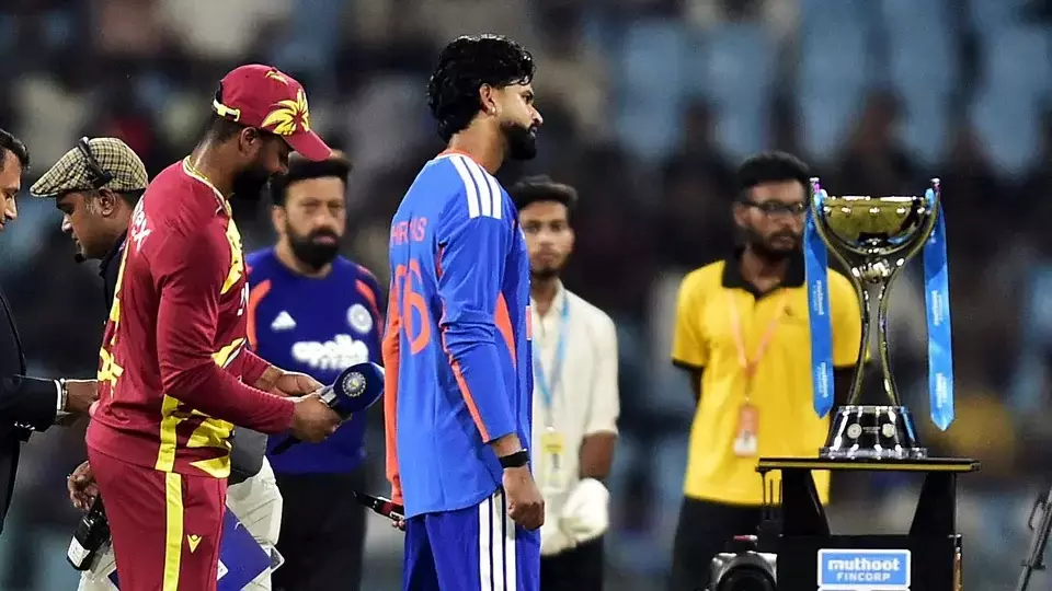 IND vs WI 2nd T20: वेस्टइंडीज ने जीता टॉस, भारत के खिलाफ पहले गेंदबाजी का फैसला IND vs WI 2nd T20: वेस्टइंडीज ने जीता टॉस, भारत के खिलाफ पहले गेंदबाजी का फैसला