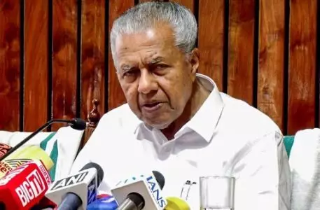 Manish Sisodia Pinarayi Vijayan Detained: मनीष सिसोदिया, पिनाराई विजयन और वृंदा करात को लिया गया हिरासत में Manish Sisodia Pinarayi Vijayan Detained: मनीष सिसोदिया, पिनाराई विजयन और वृंदा करात को लिया गया हिरासत में