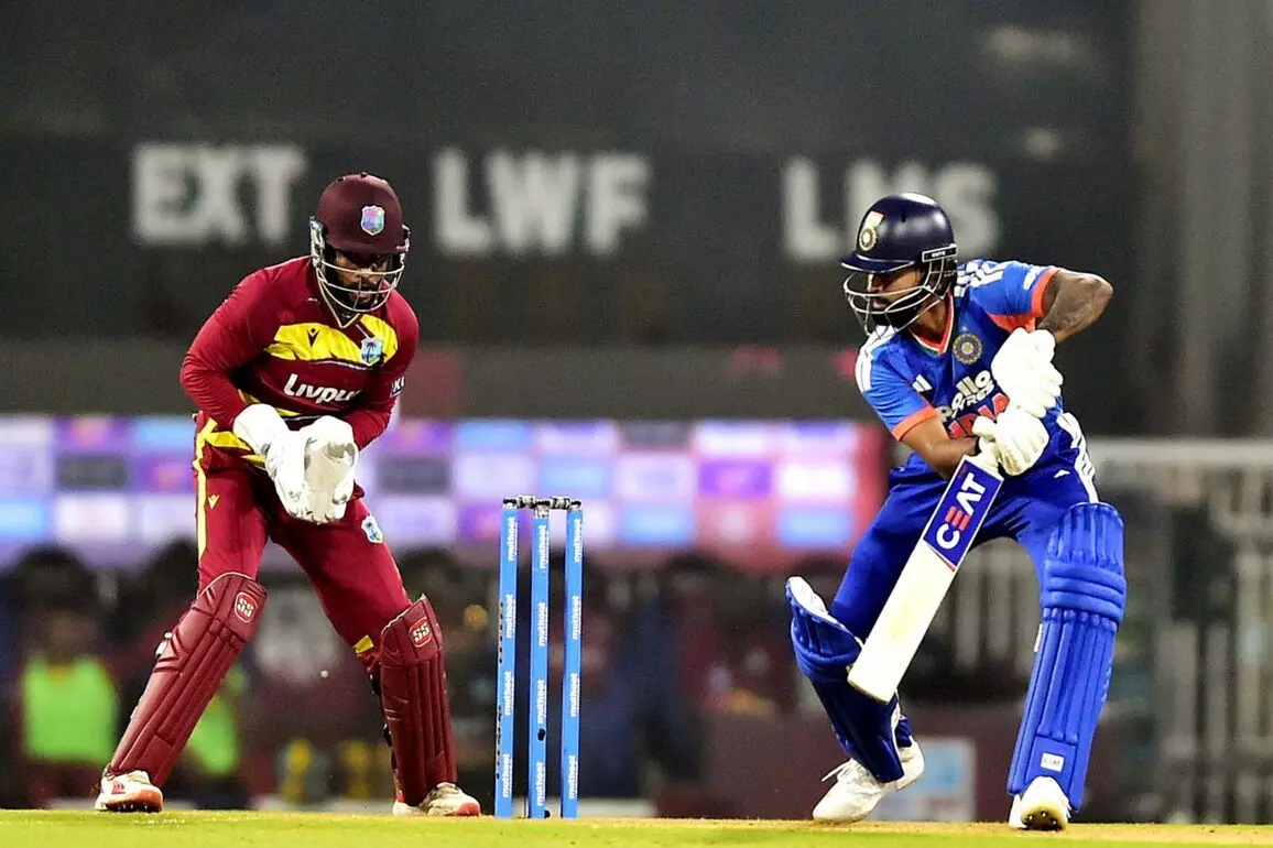 IND vs WI 3rd T20: वेस्टइंडीज ने टॉस जीतकर चुनी गेंदबाजी, भारत की प्लेइंग-11 में 2 बदलाव, देखें लाइव स्ट्रीमिंग की डिटेल्स IND vs WI 3rd T20: वेस्टइंडीज ने टॉस जीतकर चुनी गेंदबाजी, भारत की प्लेइंग-11 में 2 बदलाव, देखें लाइव स्ट्रीमिंग की डिटेल्स