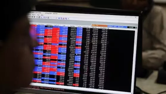 Share Market October 23: शेयर बाजार में भारी गिरावट, सेंसेक्स-निफ्टी टूटे, जानिए बाजार में भूचाल लाने वाले 5 बड़े कारण Share Market October 23: शेयर बाजार में भारी गिरावट, सेंसेक्स-निफ्टी टूटे, जानिए बाजार में भूचाल लाने वाले 5 बड़े कारण