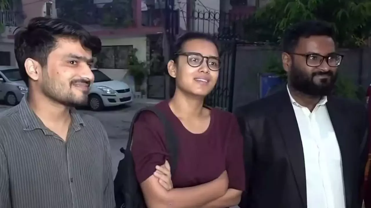 Neha Bora Delhi High Court: नेहा बोरा को बड़ा झटका, प्रिवेंटिव डिटेंशन बॉन्ड के खिलाफ दिल्ली हाई कोर्ट ने खारिज की याचिका Neha Bora Delhi High Court: नेहा बोरा को बड़ा झटका, प्रिवेंटिव डिटेंशन बॉन्ड के खिलाफ दिल्ली हाई कोर्ट ने खारिज की याचिका