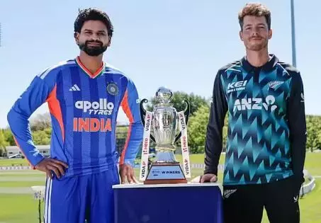 IND vs NZ 3rd T20I: भारत ने टॉस जीतकर चुनी गेंदबाजी, सीरीज पर कब्जा जमाने उतरेगी टीम इंडिया IND vs NZ 3rd T20I: भारत ने टॉस जीतकर चुनी गेंदबाजी, सीरीज पर कब्जा जमाने उतरेगी टीम इंडिया