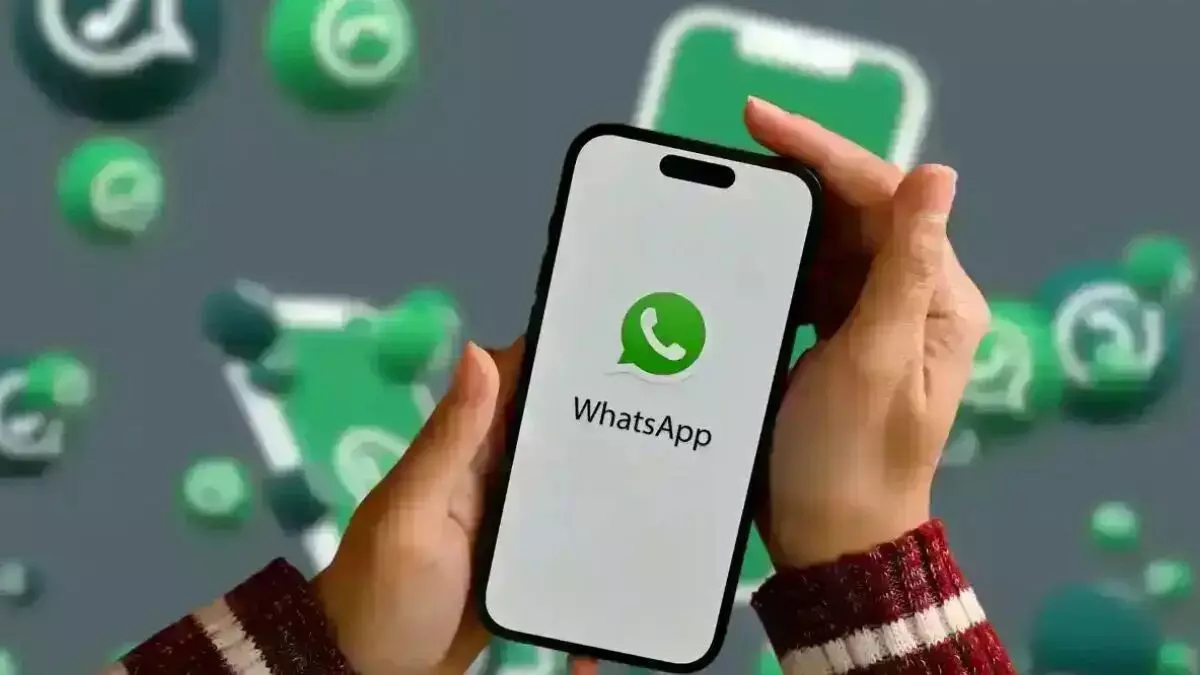 WhatsApp में आएगा नया अपडेट, अब ग्रुप में लगा सकेंगे स्टेटस, नए मेंबर्स को भेज सकेंगे पुरानी चैट हिस्ट्री, जानिए कैसे करेगा काम WhatsApp में आएगा नया अपडेट, अब ग्रुप में लगा सकेंगे स्टेटस, नए मेंबर्स को भेज सकेंगे पुरानी चैट हिस्ट्री, जानिए कैसे करेगा काम
