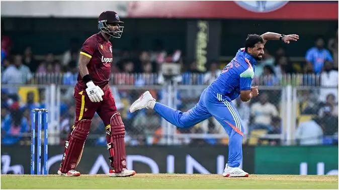 IND vs NZ ODI: न्यूजीलैंड के खिलाफ वनडे सीरीज से पहले टीम इंडिया में बदलाव, आकिब नबी टीम में शामिल IND vs NZ ODI: न्यूजीलैंड के खिलाफ वनडे सीरीज से पहले टीम इंडिया में बदलाव, आकिब नबी टीम में शामिल